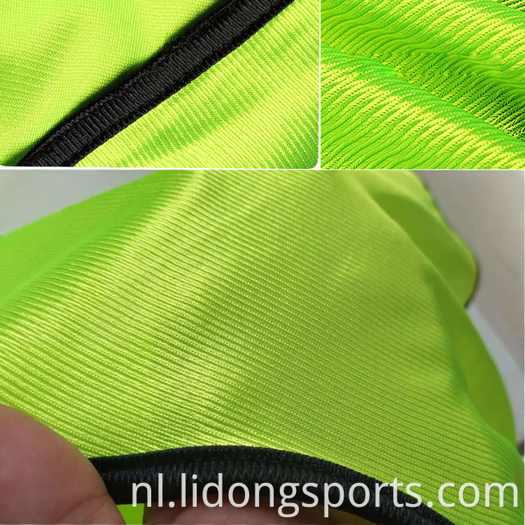 Logo -printen aanpassen goedkope hoogwaardige mesh voetbal voetbal training vest slabbetjes groothandel